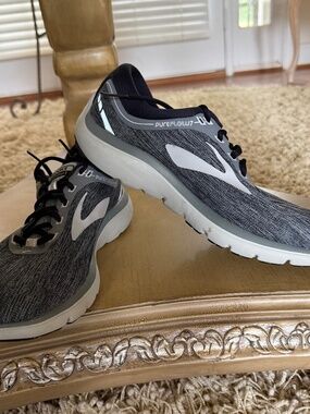 Brooks PureFlow 7 Running Shoes Black/Oyster/Primer Womens Size 10.5 Jogging